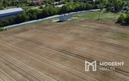 Na predaj investičný pozemok v obci Čechy