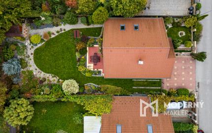 Na predaj rozprávkový dom s krásnou záhradou v Hviezdoslavove