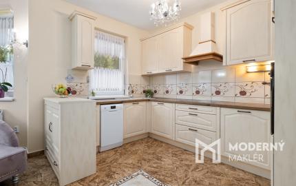 Na predaj rozprávkový dom s krásnou záhradou v Hviezdoslavove