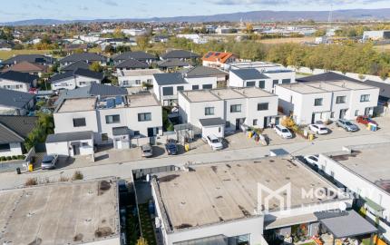 Na predaj priestranný 4-izbový rodinný dom v Bernolákove