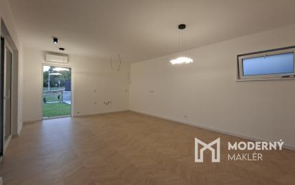 Exkluzívne iba u nás krásna novostavba v obci Uhrovec - dokončená