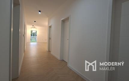 Exkluzívne iba u nás krásna novostavba v obci Uhrovec - dokončená