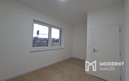 Exkluzívne iba u nás krásna novostavba v obci Uhrovec - dokončená