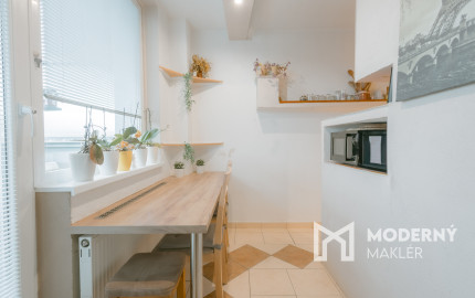 Na predaj kompletne zariadený 2-izbový byt v Žiline
