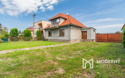 Na predaj zrekonštruovaný rodinný dom v Pate