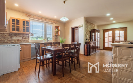 Na predaj zrekonštruovaný rodinný dom v Pate