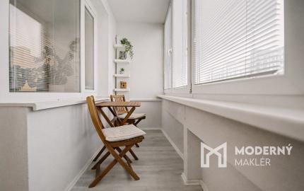 Na predaj kompletne zariadený 3-izbový byt v Petržalke