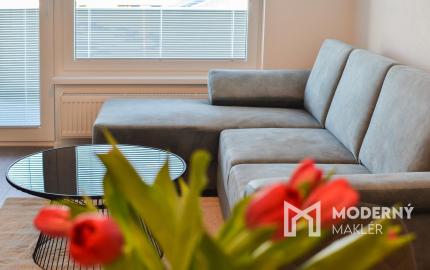 REZERVOVANÉ: Na predaj zariadený 2-izbový byt Na Pažiti v Trenčíne