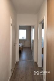 REZERVOVANÉ: Na predaj zariadený 2-izbový byt Na Pažiti v Trenčíne