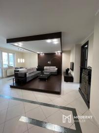 Na predaj veľkometrážny 3-izbový byt v centre mesta Trenčín