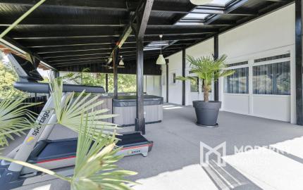 Na predaj štýlový penzión s priamym prístupom k vode v obci Blahová