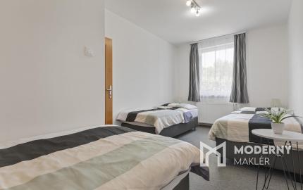 Na predaj štýlový penzión s priamym prístupom k vode v obci Blahová