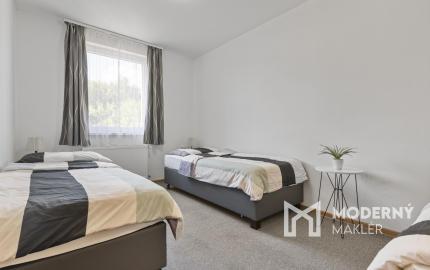 Na predaj štýlový penzión s priamym prístupom k vode v obci Blahová