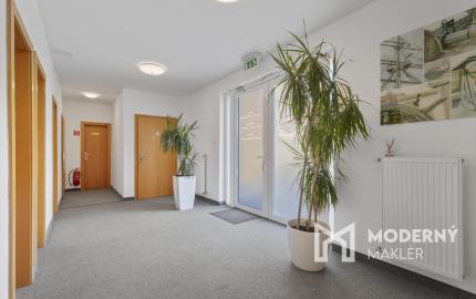 Na predaj štýlový penzión s priamym prístupom k vode v obci Blahová