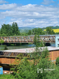Na prenájom mestský, slnečný 3izb byt v centre Trenčína.