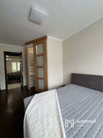 Na prenájom mestský, slnečný 3izb byt v centre Trenčína.