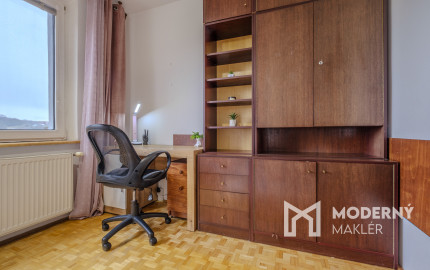 Na predaj slnečný 4-izbový byt na Námestí Kráľovnej pokoja v Prešove