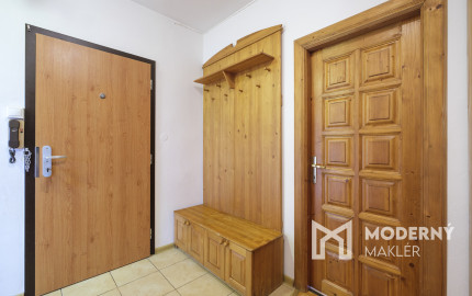 Na predaj slnečný 4-izbový byt na Námestí Kráľovnej pokoja v Prešove