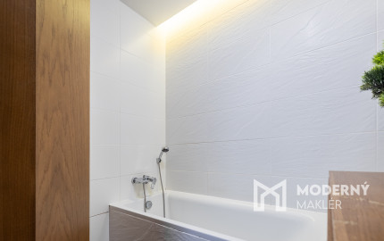 Na predaj slnečný 3-izbový byt v centre mesta Snina