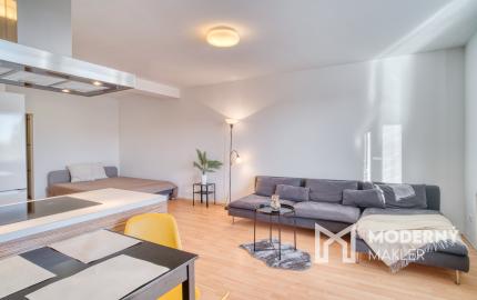 Na predaj priestranný 1-izbový byt v Miloslavove