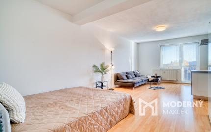 Na predaj priestranný 1-izbový byt v Miloslavove