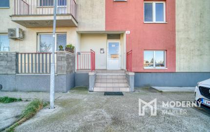 Na predaj priestranný 1-izbový byt v Miloslavove