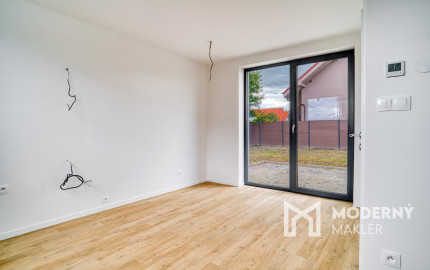 Na predaj nízkoenergetický 3-izbový rodinný dom pri jazere Nové Košariská