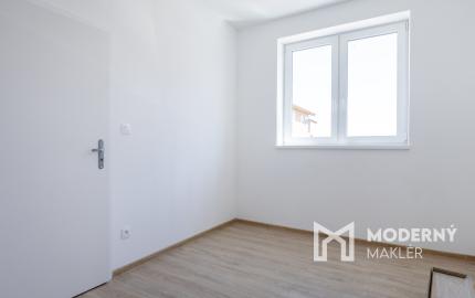 Predaj 4-izbová bytová jednotka v dvojdome v Lehniciach