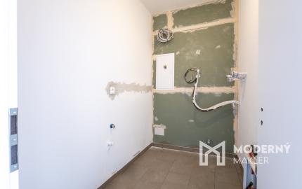 Predaj 4-izbová bytová jednotka v dvojdome v Lehniciach