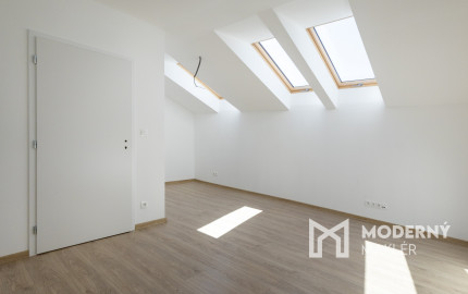 Predaj 4-izbová bytová jednotka v dvojdome v Lehniciach