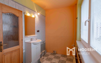 Na predaj 3-izbový byt s potenciálom v tichej lokalite Popradu