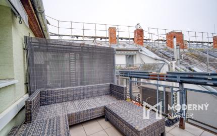 Na predaj netradičný loftový mezonet v srdci Starého Mesta