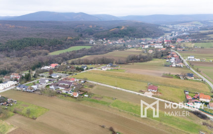 Na predaj pozemok v lokalite Pochabany