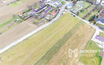 Na predaj pozemok v Pochabanoch