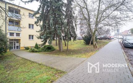 Na prenájom 3-izbový byt s garážou v Nitre - Čermáň