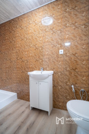 Na predaj polyfunkčná budova v obci Bardoňovo