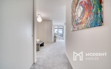 Na predaj 2-izbový byt s veľkolepou terasou na Kolibe