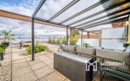 Na predaj 2-izbový byt s veľkolepou terasou na Kolibe