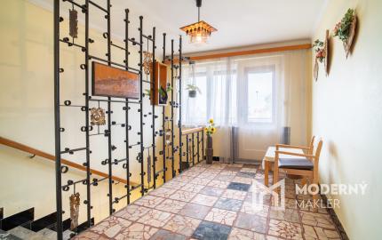 Na predaj 5-izbový rodinný dom Veľké Leváre