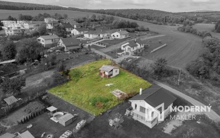 Exkluzívne iba u nás na predaj stavebný pozemok 1251m2 , Brezolupy