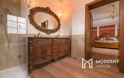 Na predaj nadštandardný rodinný dom s bazénom, Soblahov