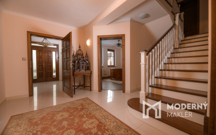 Na predaj nadštandardný rodinný dom s bazénom, Soblahov