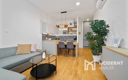 Na predaj 2-izbový slnečný byt v Starom meste s garážovým parkovaním