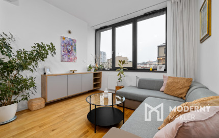 Na predaj 2-izbový slnečný byt v Starom meste s garážovým parkovaním