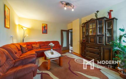 Nová znížená cena! Na predaj 5-izbový rodinný dom s veľkou záhradou v Novej Vsi nad Váhom