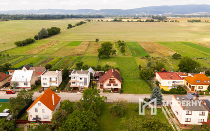 Nová znížená cena! Na predaj 5-izbový rodinný dom s veľkou záhradou v Novej Vsi nad Váhom