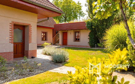 Na predaj impozantný rodinný dom v Ivanovciach