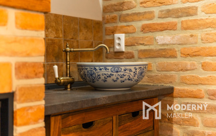 Na predaj impozantný rodinný dom v Ivanovciach