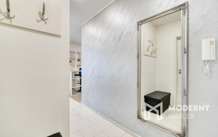 Na prenájom kompletne zariadený 2-izbový byt v centre Malaciek