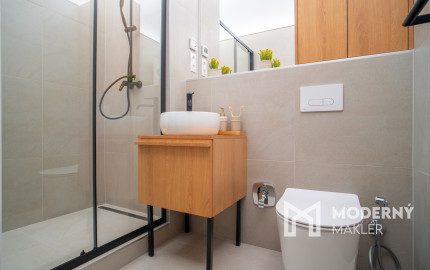 Na prenájom štýlový 2-izbový byt  vo vyhľadávanej lokalite Starého mesta